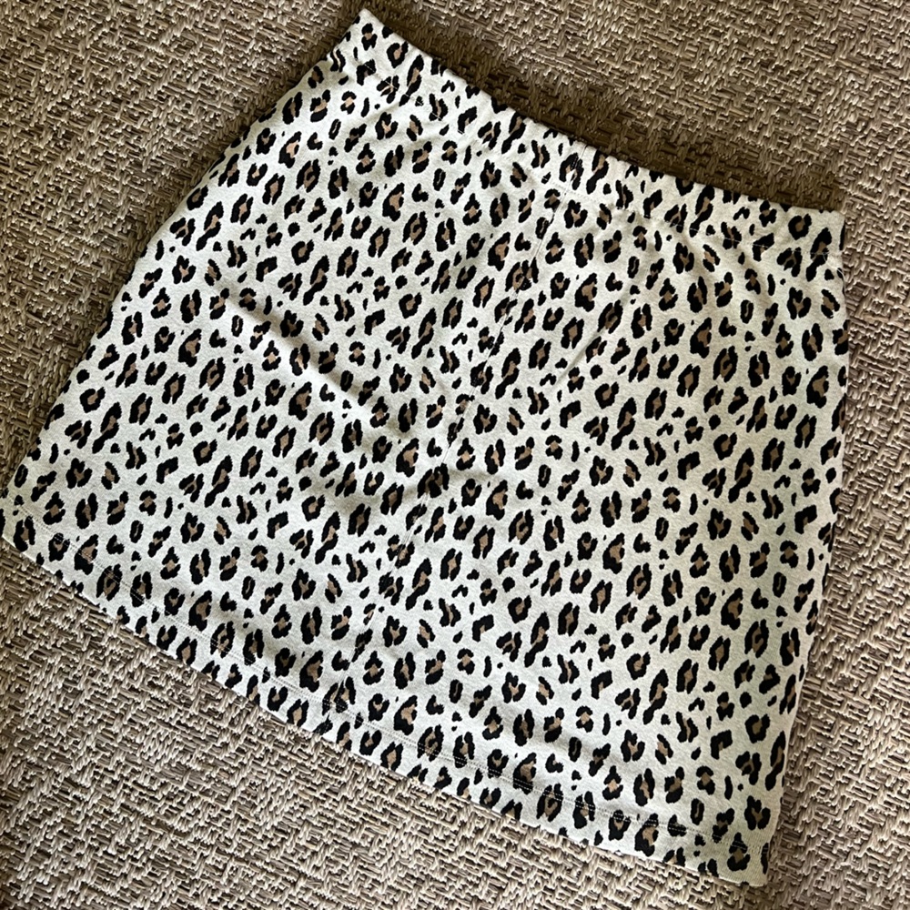 NWOT LOFT Leopard Print A-Line Knit Skirt with Elastic Waistband - Size L
